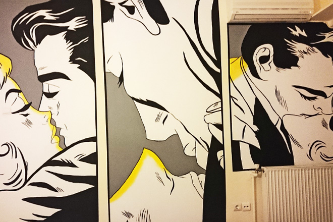 Pop art τοιχογραφία σε υπνοδωμάτιο